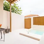 Adorno Private Only Adults & Kids 12 * Vrasná